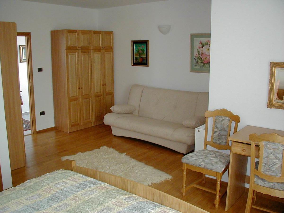 Villa Bunta Sutivan Buitenkant foto