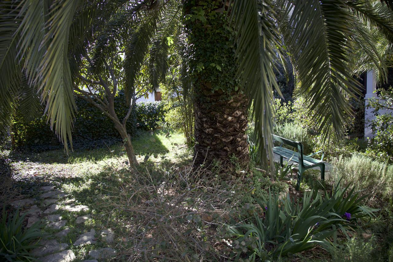 Villa Bunta Sutivan Buitenkant foto